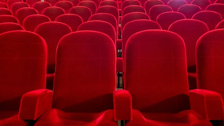 Cinéma week-end. Pour les salles de cinéma, 