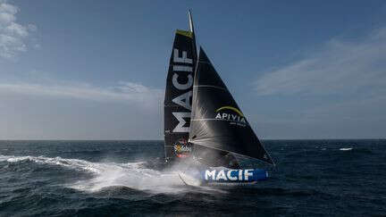 Vendée Globe 2024 : Charlie Dalin repasse en tête, le chassé-croisé se poursuit avant le passage d'une grosse tempête... Suivez la position des skippeurs en direct