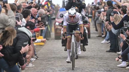 Paris-Roubaix 2025 : courses centenaires, palmarès d'exception, parcours mythique... D'où vient l'appellation des Monuments du cyclisme ?