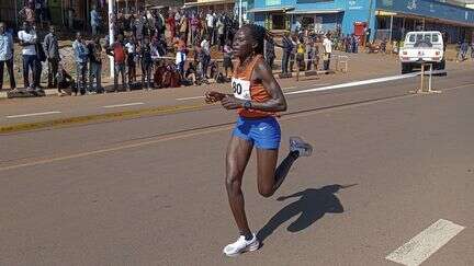 JO de Paris 2024 : brûlée par son compagnon, la marathonienne ougandaise Rebecca Cheptegei est décédée