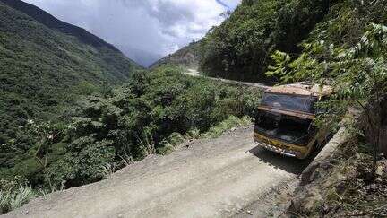 En Bolivie, au moins 30 personnes sont mortes dans un accident d'autocar dans le sud du pays