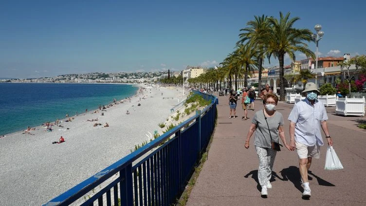 Fin du port du masque à l'extérieur : 