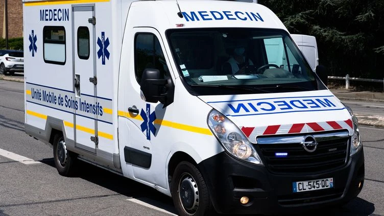 Panne massive des numéros d'urgence : ce que l'on sait des morts signalées en lien avec les dysfonctionnements chez Orange