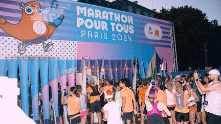 JO de Paris 2024 : clapping, vasque olympique comme un phare dans la nuit, 