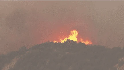 États-Unis : un mégafeu hors de contrôle en Californie