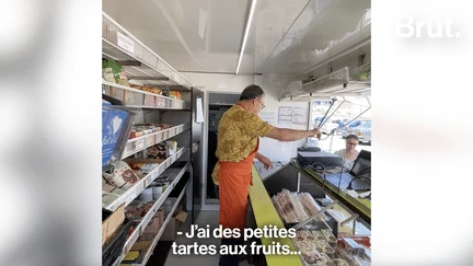 Dans cette épicerie ambulante du Lot-et-Garonne, tout est à 0,60€ le kilo