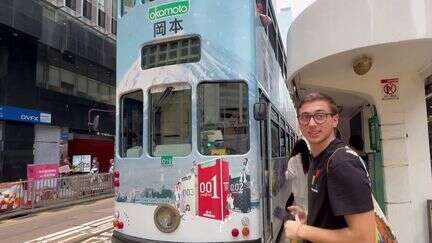 Hong Kong : le Ding ding, immuable tramway de l'île, fait sonner sa cloche depuis 120 ans