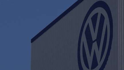 Allemagne : Volkswagen va fermer trois usines, une décision historique