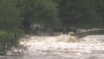 Inondations : des crues records à Périgueux sèment la pagaille
