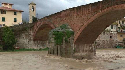 Italie : des pluies torrentielles en Toscane surprennent les habitants