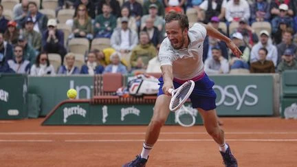 Roland-Garros 2025 : Daniil Medvedev éliminé dès le premier tour par Cameron Norrie après un combat en cinq sets
