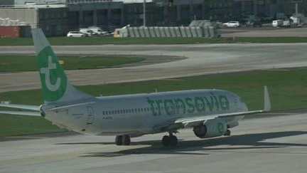 Bagages payants : sept compagnies aériennes visées par une plainte