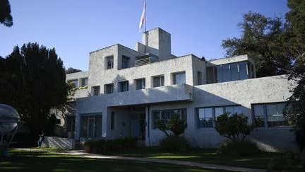 Hugo Lucchino succède à Jean-Pierre Blanc à la direction de la Villa Noailles