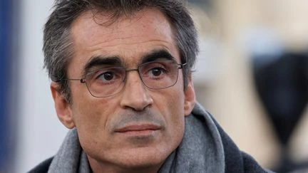 On vous explique la polémique autour de Raphaël Enthoven, déprogrammé du festival Livres dans la boucle après ses messages sur Gaza