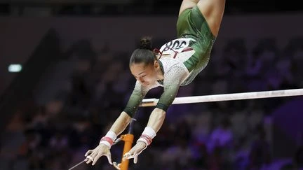 Mondiaux de gymnastique : championne olympique à Paris, Kaylia Nemour triomphe à nouveau aux barres asymétriques