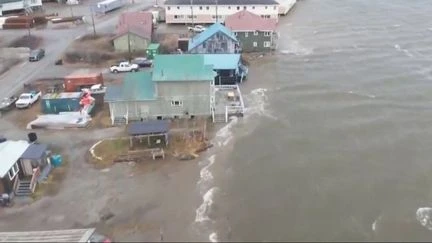 États-Unis : l’Alaska en proie à de violentes inondations, des milliers de personnes évacuées