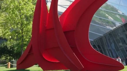 Alexander Calder : l’artiste qui a révolutionné la sculpture avec ses mobiles
