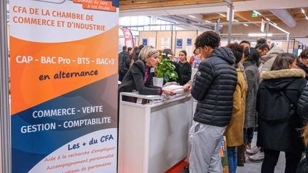 Manque d'informations, choix trop précoces, inégalités... Quatre chiffres à retenir d'une étude sur l'orientation des jeunes