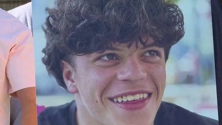 Disparition de Medhi Narjissi : un an après le drame, vive émotion pour l'inauguration d'un terrain au nom du jeune rugbyman à Agen