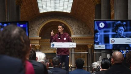 Des terrains de foot au Château de Versailles, le concours d'éloquence des centres de formations casse les codes et les clichés