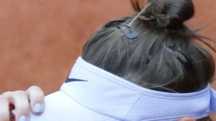 Roland-Garros 2025 : Pourquoi une joueuse a-t-elle été empêchée de disputer un match avec sa casquette lors du tournoi junior ?
