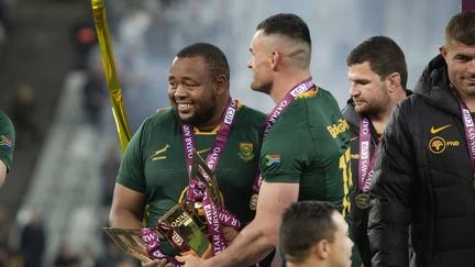 Rugby : pourquoi le Sud-Africain Asenathi Ntlabakanye a-t-il été appelé pour la tournée en Europe malgré un contrôle antidopage positif ?