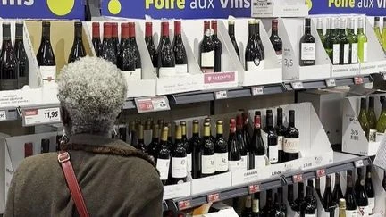 Foire aux vins 2025 : du Bordeaux à moins de 2 euros la bouteille provoque la colère des viticulteurs en Gironde
