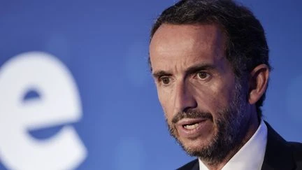 Alexandre Bompard reconduit à son poste de PDG de Carrefour pour trois ans