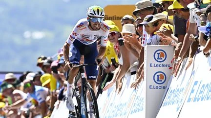 Tour de France 2025 : avec le Français Jordan Jegat aux portes du top 10, TotalEnergies se prend à jouer le classement général