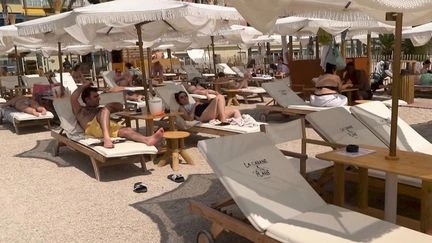 À Menton, des plages privées redeviennent publiques, au grand dam de leur clientèle