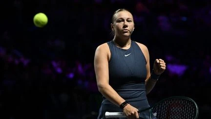 Masters WTA : Elena Rybakina et Amanda Anisimova rejoignent les demi-finales, Iga Swiatek sortie