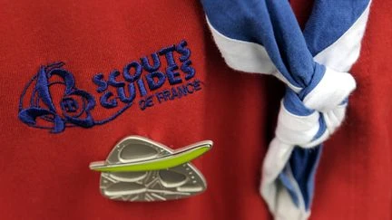 Les records de l'incendie, démission d'une présidente scout et un footballeur persona non grata : ça dit quoi ce 7 août ?