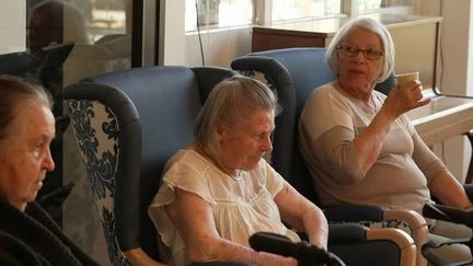 Dôme de chaleur : en Bretagne, les infirmières au chevet des personnes âgées