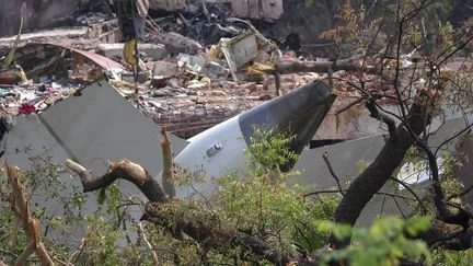 Crash d'un avion en Inde : 260 morts selon le bilan final, un premier rapport d'enquête est attendu