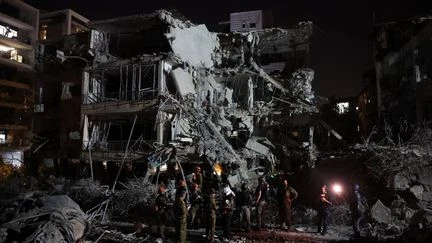 Frappes israéliennes massives, riposte iranienne, appels à 