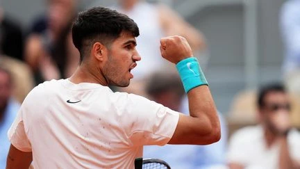 Roland-Garros 2025 : Carlos Alcaraz se sort des griffes de Ben Shelton après un combat spectaculaire de plus de trois heures en huitièmes de finale