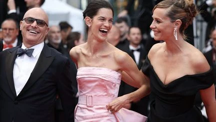 Festival de Cannes 2025 : autour de Cédric Klapisch sur le tapis rouge, Suzanne Lindon espiègle, Pierre Richard joueur et Julia Piaton étincelante