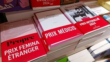 Prix Médicis : Emmanuel Carrère, Nathacha Appanah et Laurent Mauvignier dans la deuxième sélection
