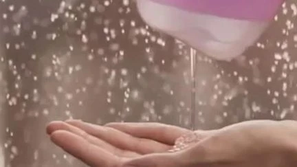 Racisme : une pub anglaise de gel douche interdite de diffusion