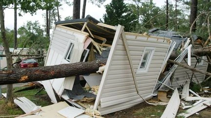 Orages : dans les Landes, une femme grièvement blessée par la chute d’un arbre sur son mobil-home dans un camping