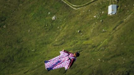 Géraldine Fasnacht raconte ses expéditions en wingsuit : 