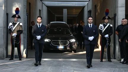 Funérailles du couturier Giorgio Armani dans l'intimité à Rivalta, près de son lieu de naissance
