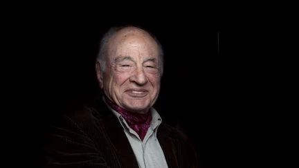Un hommage national sera rendu au philosophe et sociologue Edgar Morin mercredi aux Invalides, annonce l'Elysée