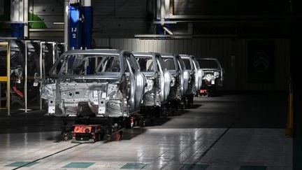 Stellantis va réduire ses capacités de production en Europe et annonce un plan d'investissements de 60 milliards d'euros sur cinq ans