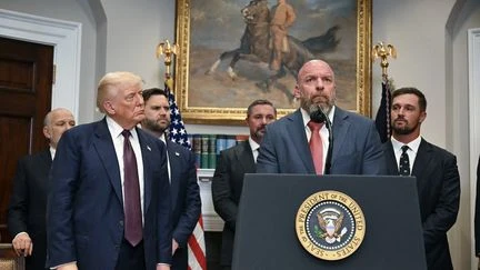 Le catcheur américain Triple H fait son entrée à la Maison Blanche pour faire la promotion d'un programme sportif