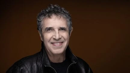 Julien Clerc fête ses 80 ans avec un nouvel album : 