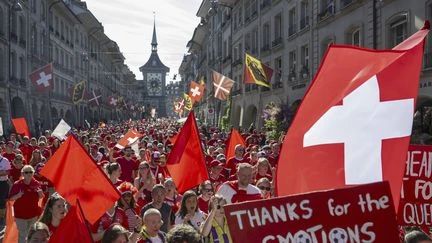 Euro 2025 : stades et fan zones remplis, audiences records... Malgré la défaite de sa Nati face à l'Espagne, la Suisse s'est prise au jeu du foot féminin