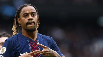 Le PSG domine Lens et continue son sans-faute en tête de la Ligue 1 mais perd trois nouveaux joueurs sur blessure