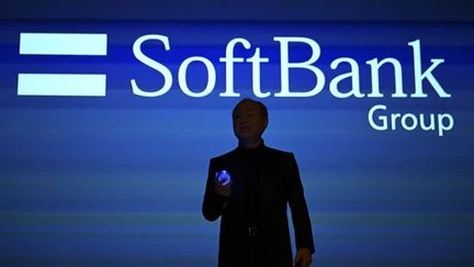 Le japonais SoftBank annonce un investissement record de 75 milliards d'euros en France lié à l'IA