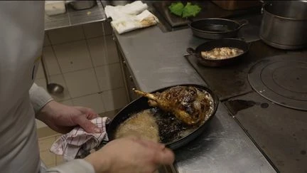 Gastronomie : un livre choc pour dénoncer les conditions du milieu